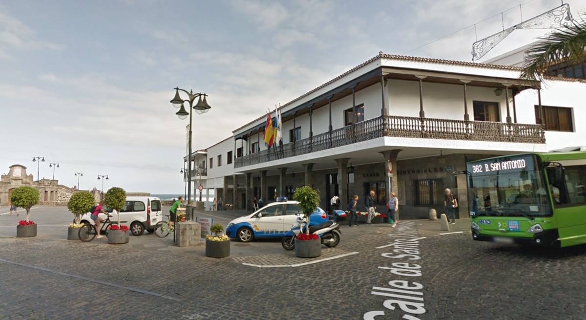 Ayuntamiento de Puerto de la Cruz. Google Maps