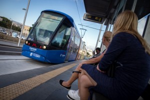 La Línea 2 del tranvía se ampliará desde Tíncer hasta La Gallega. / RESUMEN