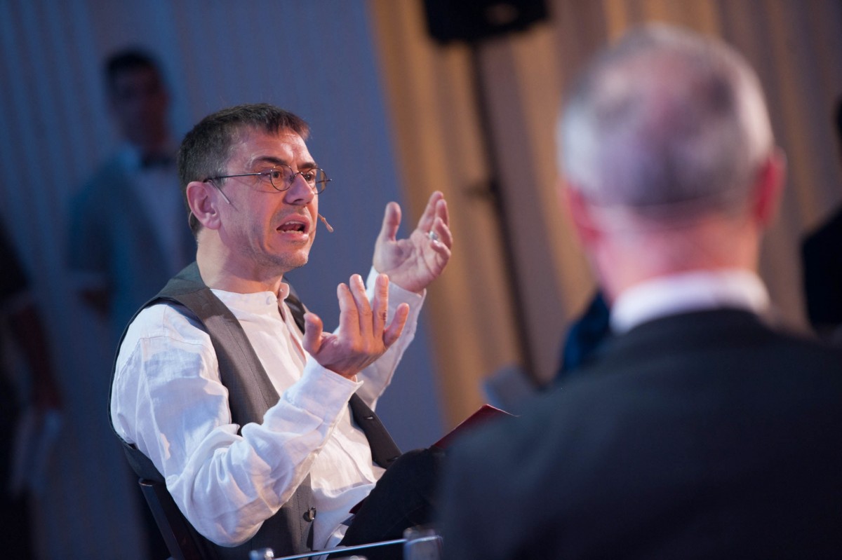 Juan Carlos Monedero, durante su conferencia en el acto organizado por Diario de Avisos. / FRAN PALLERO