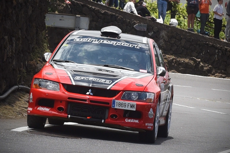 Adrián García y Daniel Sosa (Mitsubishi Lancer Evo IX)