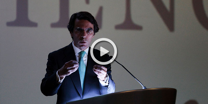 José María Aznar en una conferencia en San Salvador
