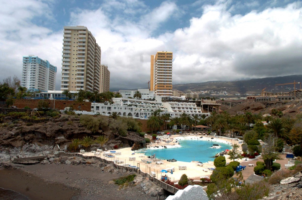 La apertura del hotel supondrá un revulsivo en Playa Paraíso y transformará su oferta complementaria. DA
