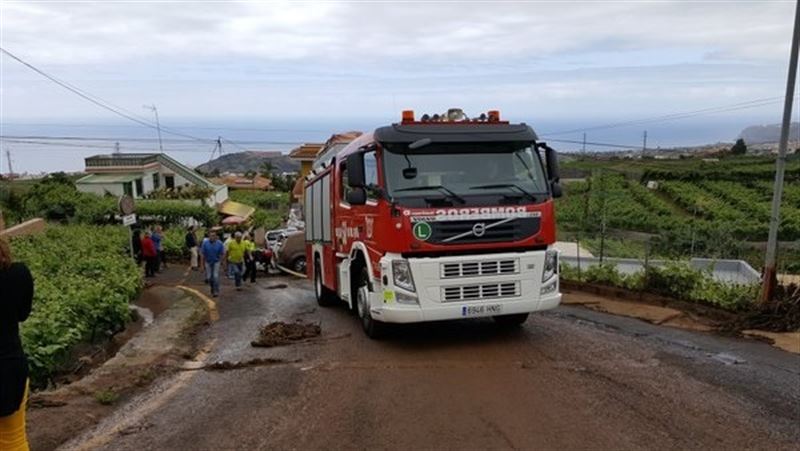 Revienta un estanque de agua en La Orotava