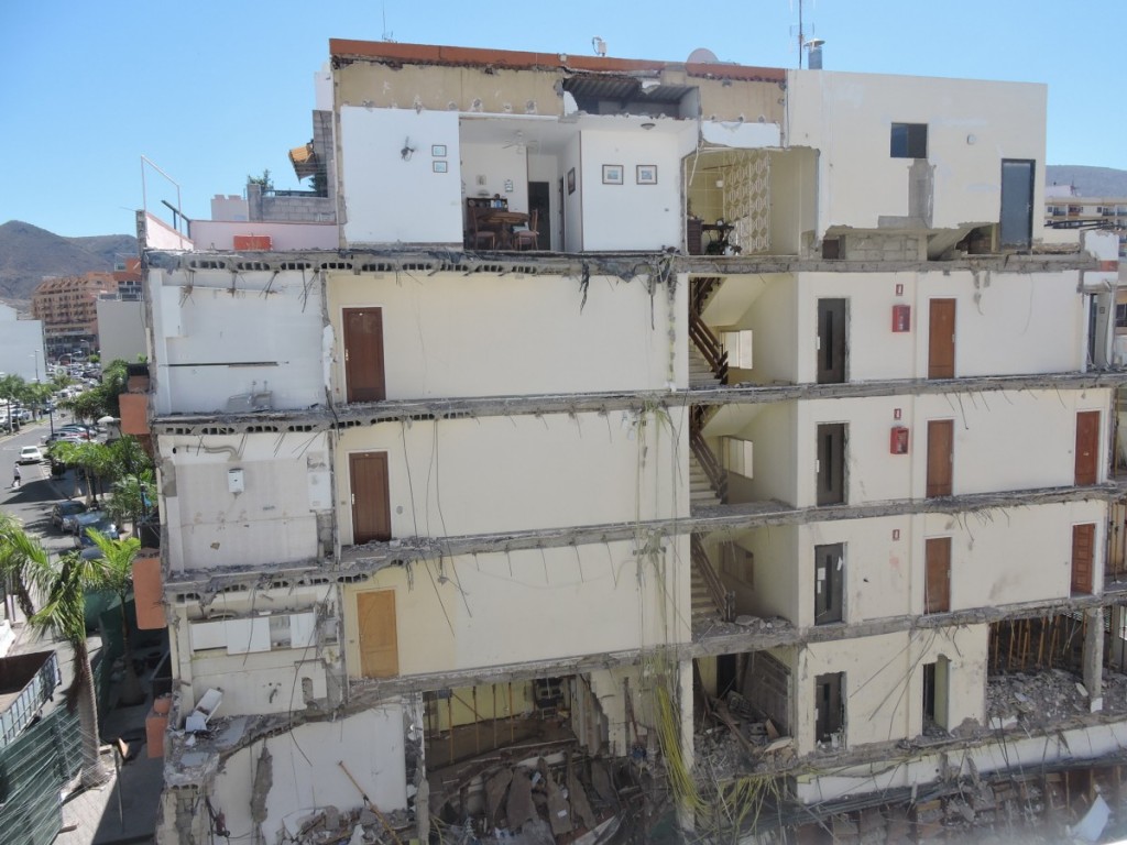 El resto del edificio, dos meses después del suceso / NORCHI