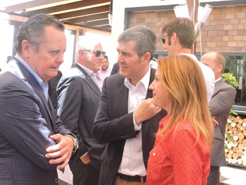 José Fernando Cabrera, con Fernando Clavijo y Rosa Dávila / Norchi