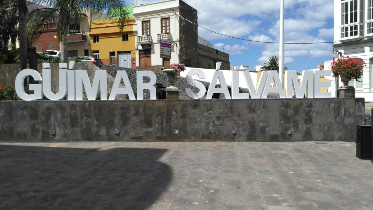 Singular decoración en la plaza de San Pedro. DA