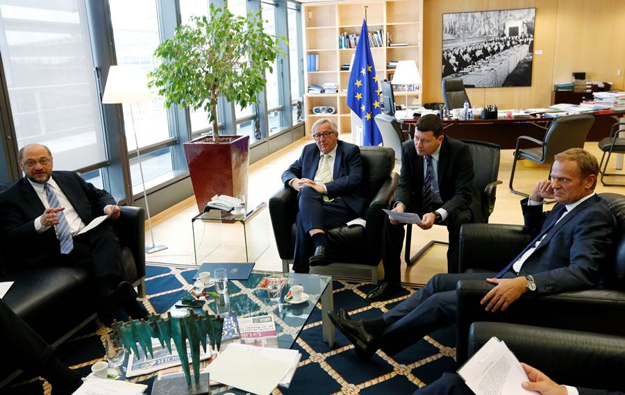 Martin Schulz, Jean-Claude Juncker y Donald Tusk, reunidos tras ganar el brexit. | REUTERS