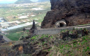 El vehículo con el cadáver apareció dentro del túnel de la TF-445. DA