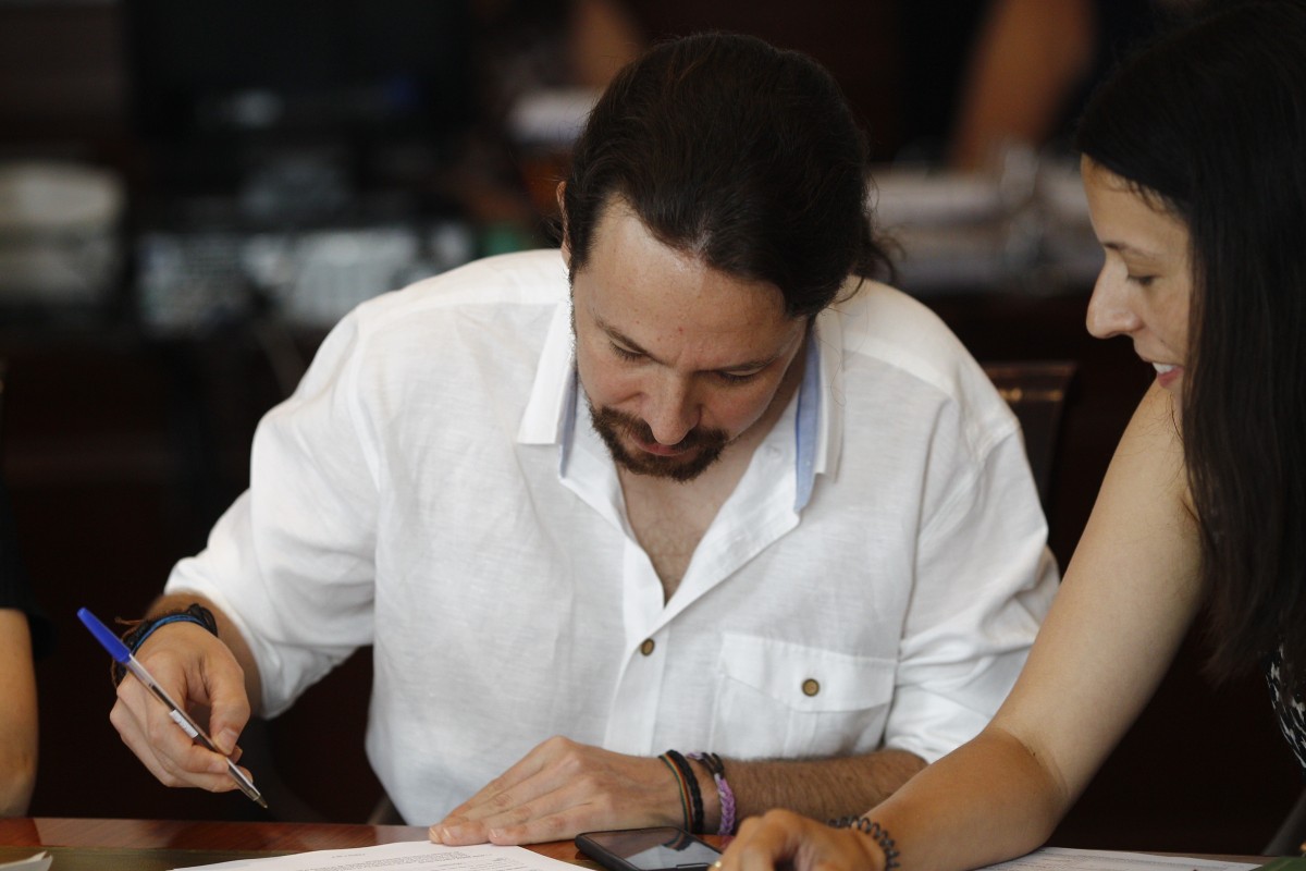 Pablo Iglesias recibe el acta de Diputado