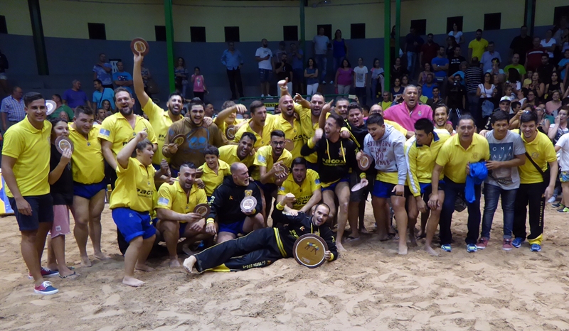 Roque Nublo campeón torneo de Lucha Corrida