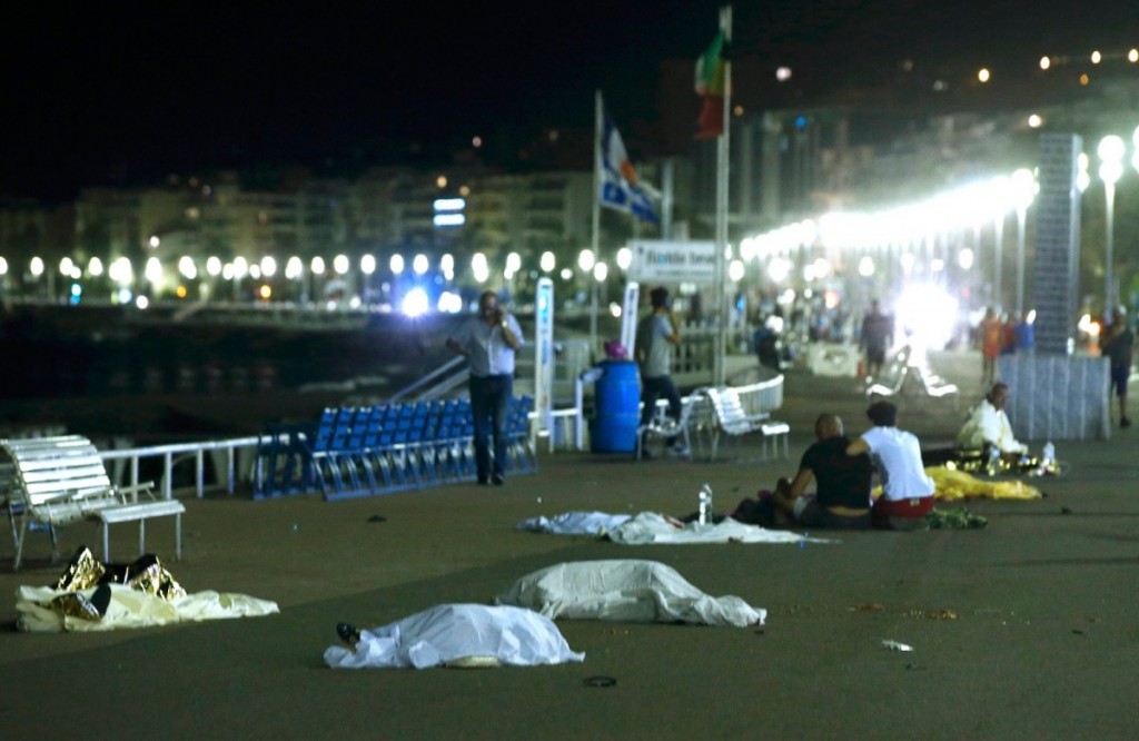 Al menos 73 personas han fallecido atropelladas por el conductor de un camión en el paseo de Los Ingleses de Niza. | REUTERS