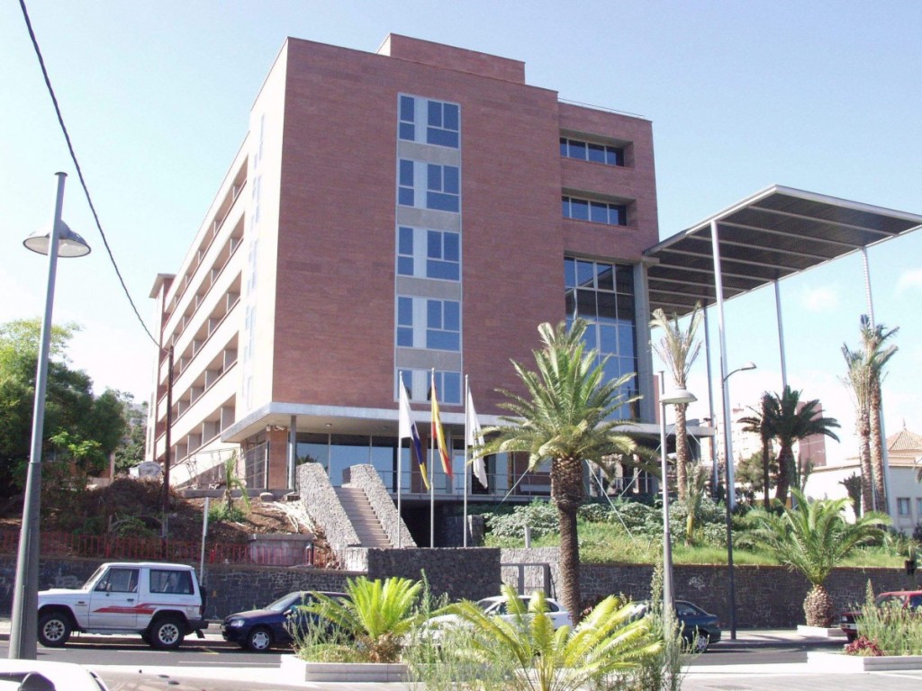 Planeamiento, disciplina y licencias, son los tres nuevos departamentos de la Gerencia de Urbanismo. / S. M.