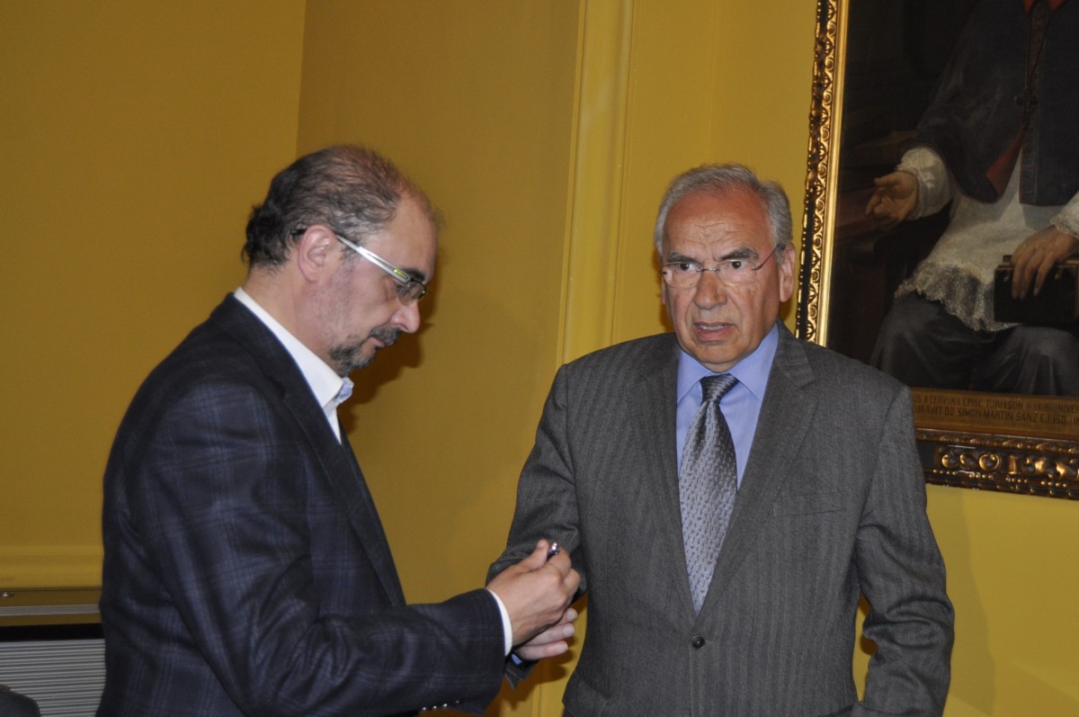 Javier Lambán y Alfonso Guerra | FOTO: EUROPA PRESS