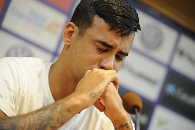 El canterano no pudo contener las lágrimas en su despedida| CD Tenerife