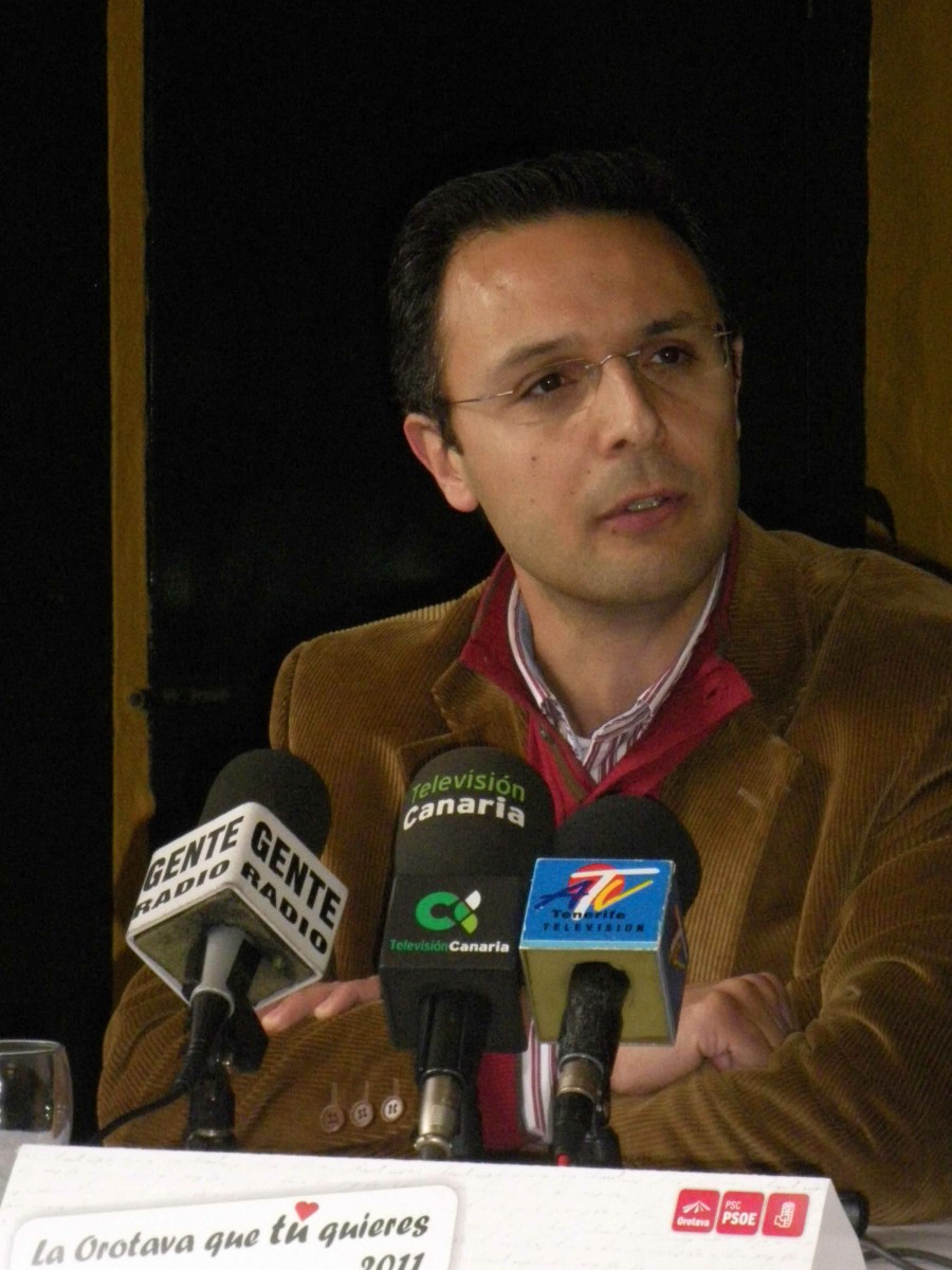 El portavoz tiende la mano a CC pero exige un "auténtico" proyecto para mejorar el turismo en la Villa. /DA