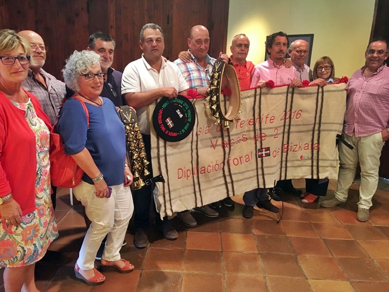 Reunión Federaciones de Arrastre Canario y de Deportes Rurales Vascos