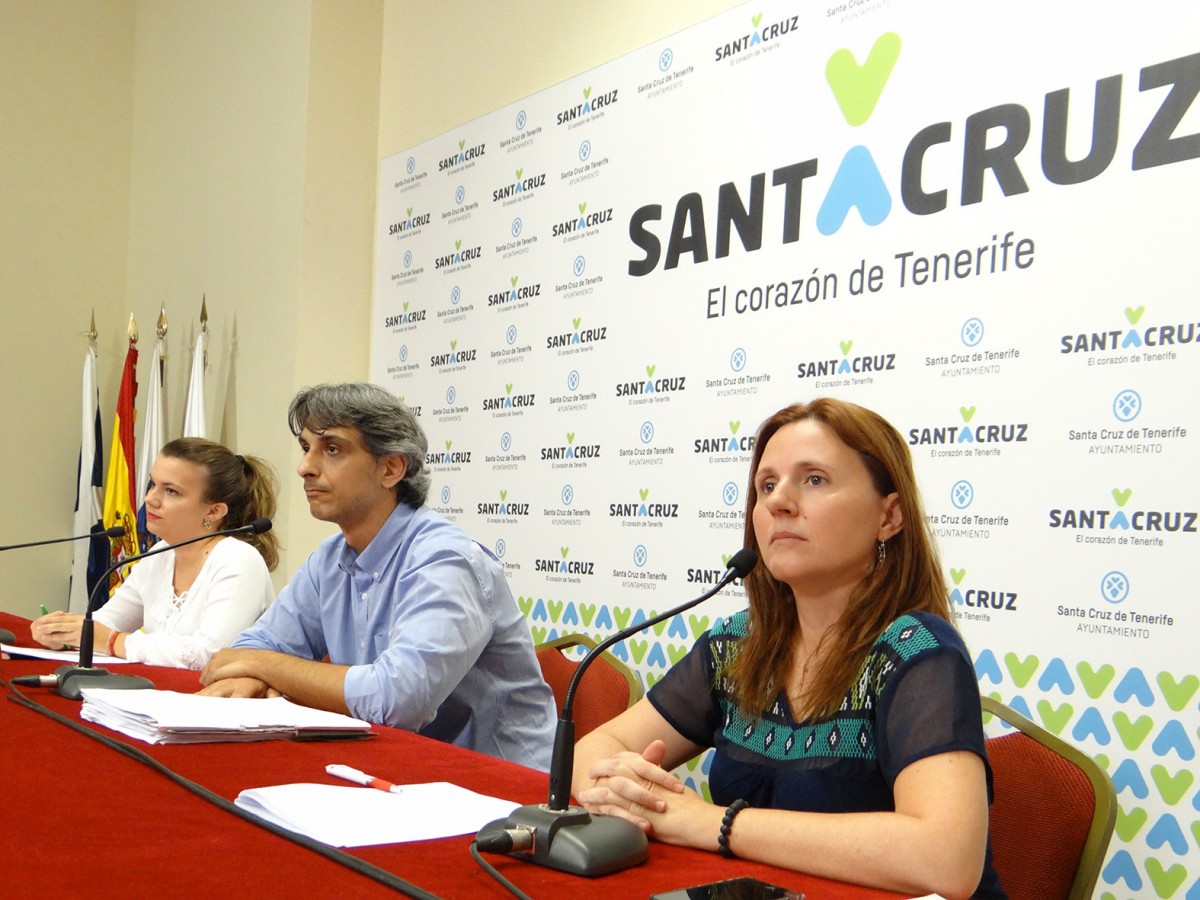Momento de la rueda de prensa sobre las Escuelas Infantiles en el Ayuntamiento de Santa Cruz de Tenerife | FOTO: DA