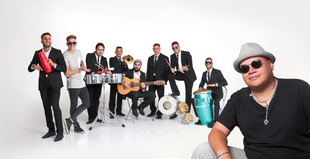 Moise Gonzáqlez, con su banda Son Iyá, que los días 4 y 12 de este mes actuará también en Bélgica y Dinamarca / DA