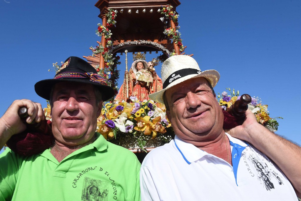 La satisfacción de cargar a la Virgen en su regreso a San Pedro / SERGIO MÉNDEZ
