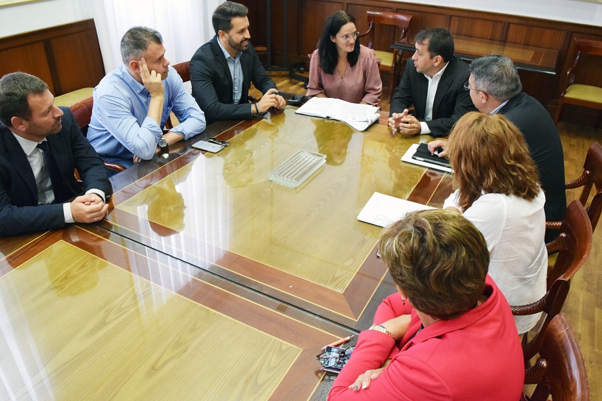 Reunión concejales de seguridad de diferentes municipios de Tenerife en Santa Cruz | FOTO: CEDIDA