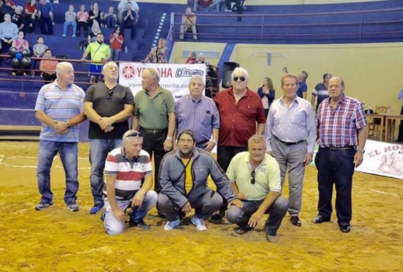 De pie Fleitas, Parri II, Chicho Ramos, Roberto Martín, Chico Barreto, Vidal Martín y Valencia; agachados Parri I, Jacinto García, Venezolano II. | DA