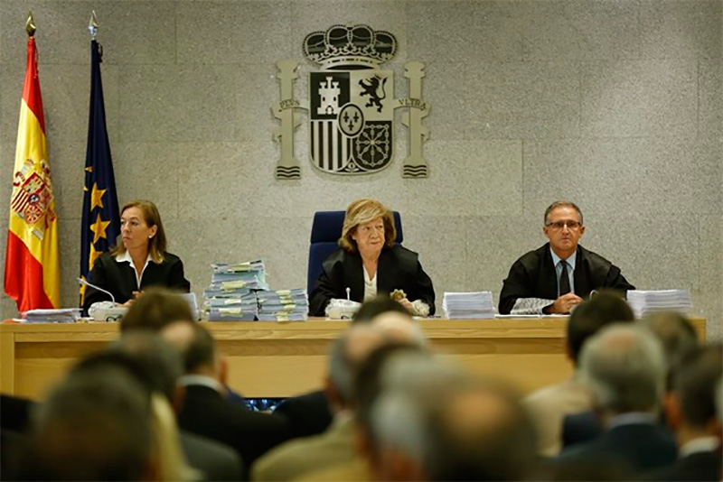 JUICIO TARJETAS BLACK