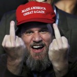 Partidario de Donald Trump, celebra la victoria del republicano | FOTO: REUTERS/Mike Segar