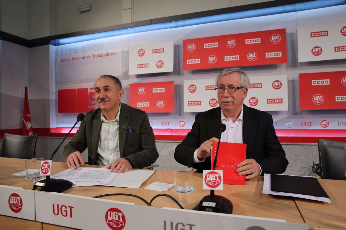 Los secretarios generales de UGT, Pepe Álvarez, y de CCOO, Ignacio Fernández Toxo | FOTO: EUROPA PRESS