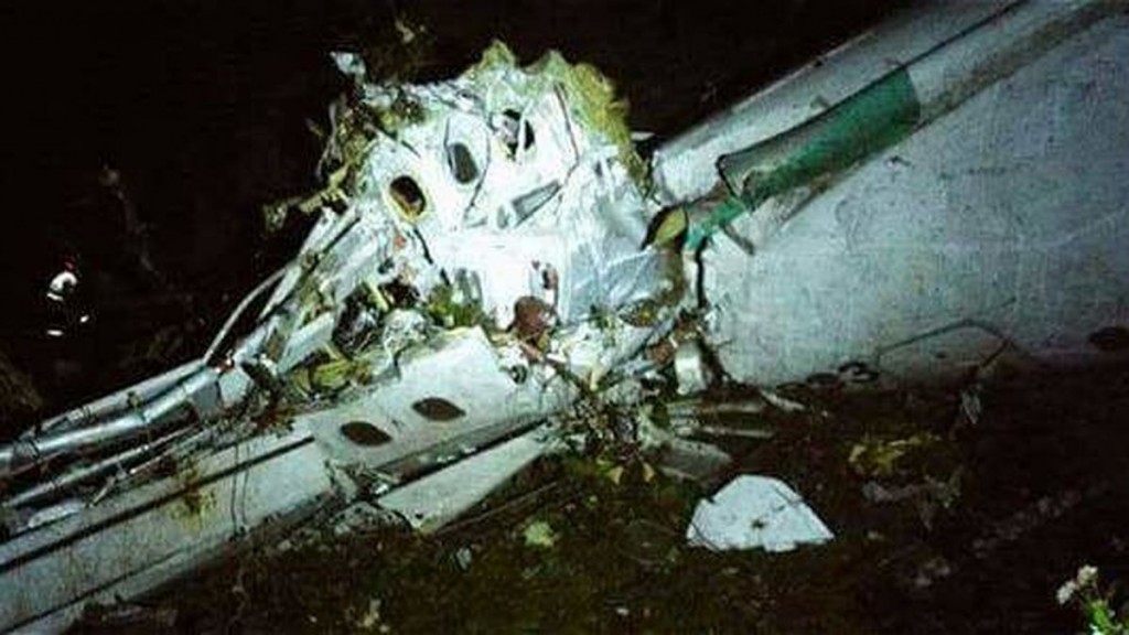 RESTOS DE LA AERONAVE COLOMBIA FUTBOL