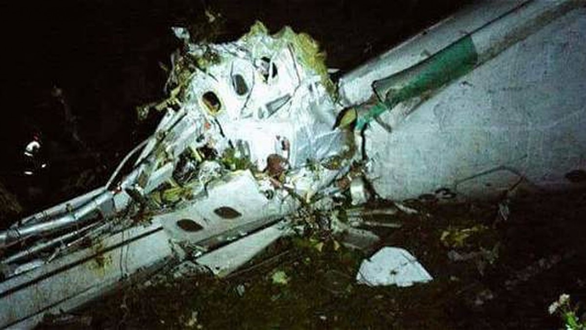 RESTOS DE LA AERONAVE COLOMBIA FUTBOL