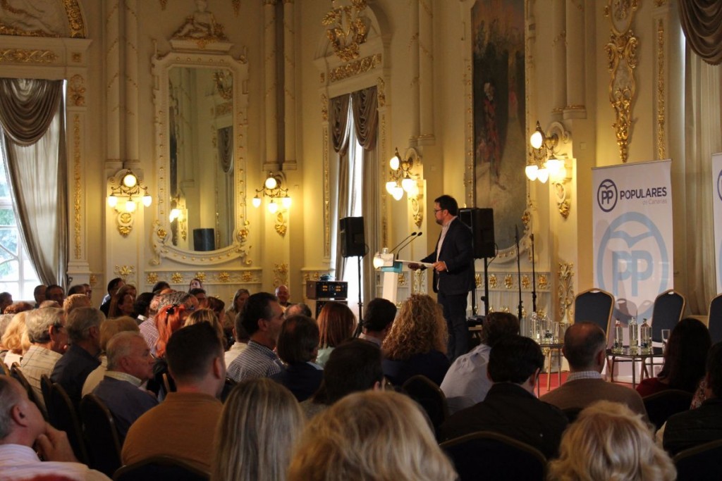 Asier Antona, presidente del PP de Canarias durante la convención de Sanidad de su partido | DA