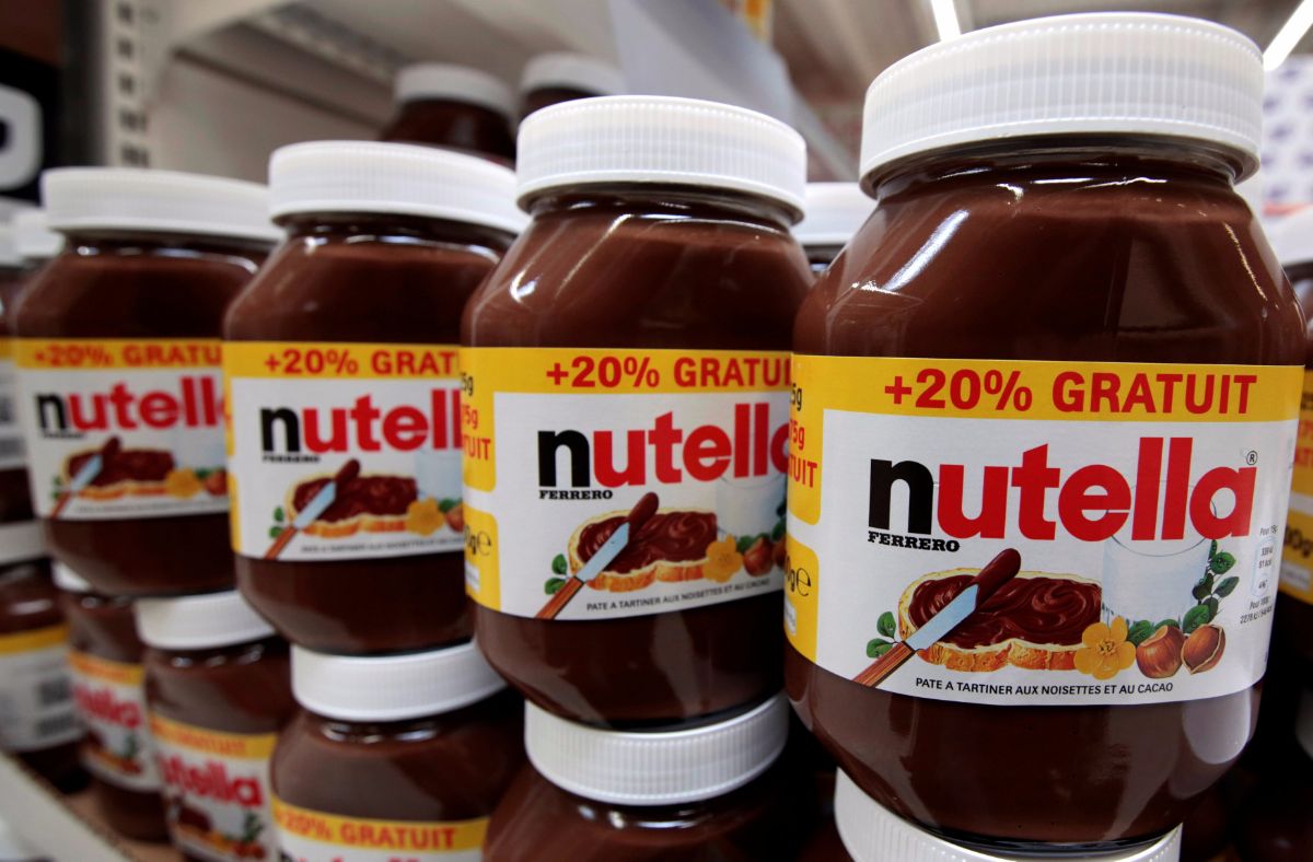 Botes de Nutella, en un supermercado de Niza (Francia) | REUTERS/Eric Gaillard