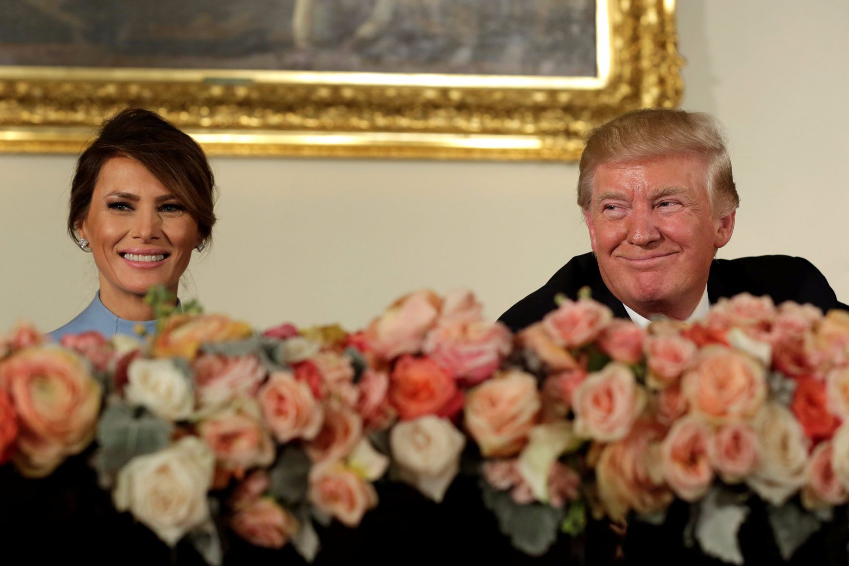 El nuevo presidente de EE.UU., Donald Trump, y su esposa Melania, en la Casa Blanca | REUTERS