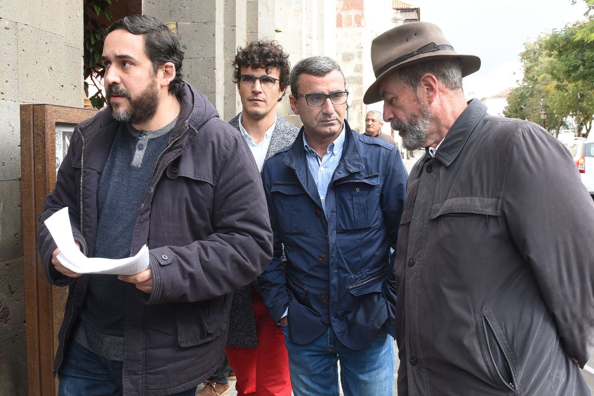 Una extraña maniobra se interpone en la pretendida moción de censura en La Laguna