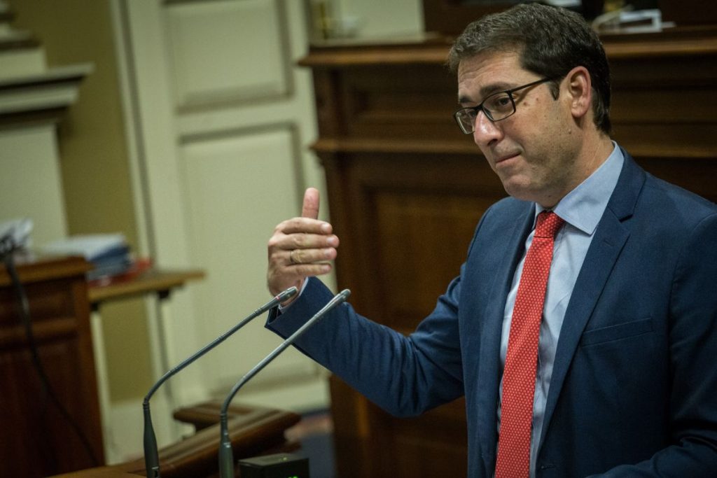 Iñaki Lavandera, portavoz del grupo parlamentario Socialista. / ANDRÉS GUTIÉTREZ
