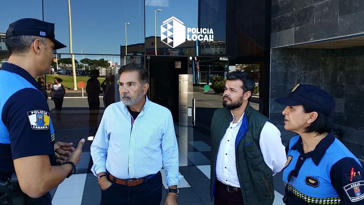 El alcalde, José Miguel Rodríguez Fraga, sigue pidiendo la colaboración ciudadana para encontrar a Carmelo Díaz. DA