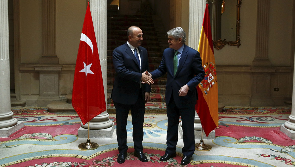 El ministro de Asuntos Exteriores de España, Alfonso Dastis, y de Turquía, Mevlut Cavusoglu | REUTERS/Juan Medina