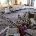 Imágenes de la visita realizada por DIARIO DE AVISOS al edificio en ruinas ubicado en Santa Cruz. Mobiliario destruido, cristales por todas partes, basura y grafitis son protagonistas | ANDRÉS GUTIÉRREZ