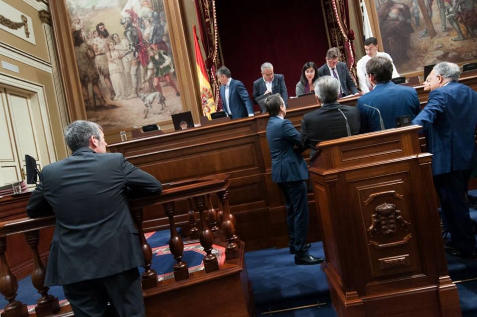El Parlamento de Canarias debatirá hoy la proposición de Ley de Modificación de Emergencia en RTVC. FRAN PALLERO