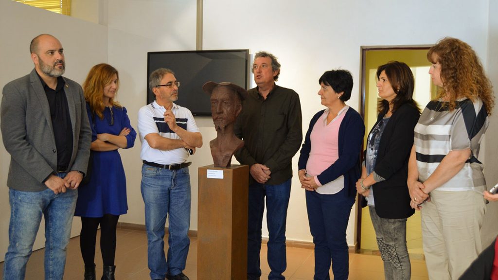 Presentación de la escultura en la sala de exposiciones del museo. S.Méndez