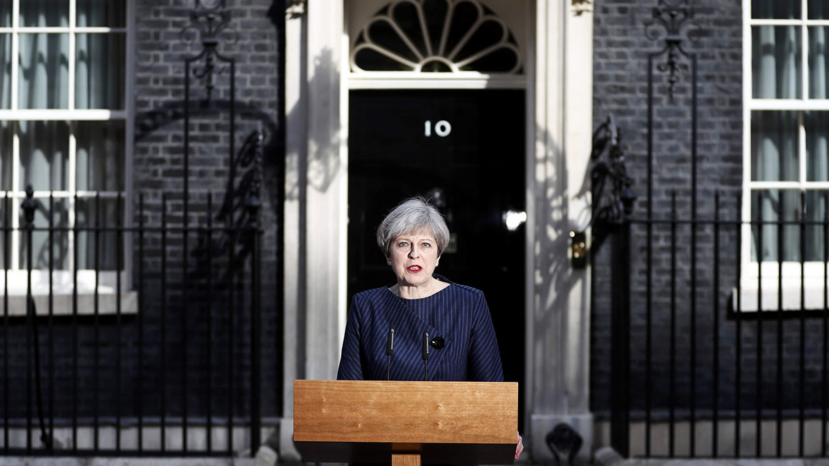 Theresa May por fuera del número 10 de Downing Street, en Londres. REUTERS/Stefan Wermuth