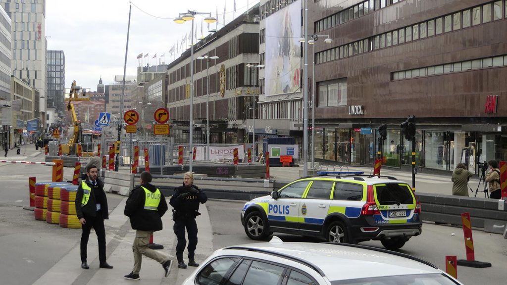 Atropello de un camión en el centro de Estocolmo. REUTERS