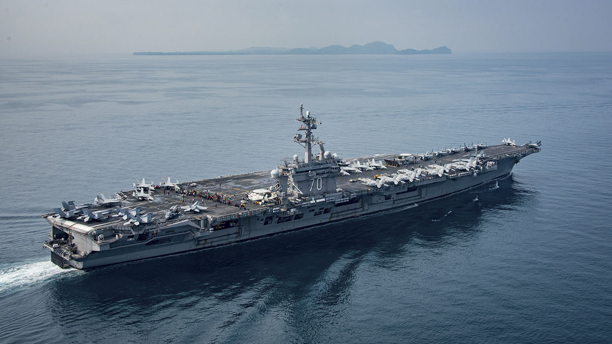 Grupo naval de combate liderado por el portaaeronaves de la Marina estadounidense 'Carl Vinson'. REUTERS 