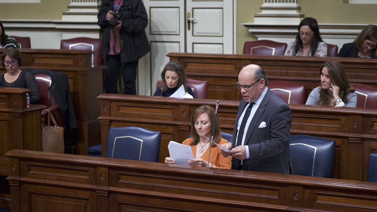 José Miguel Barragán en el Pleno del Parlamento. EUROPA PRESS