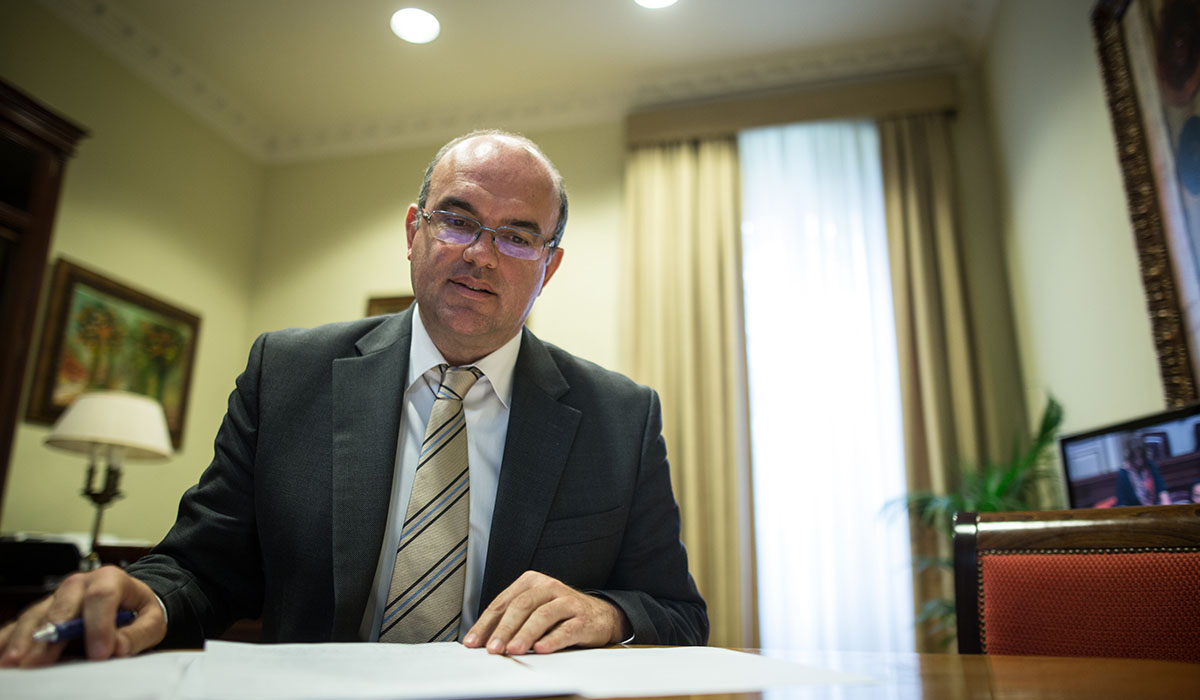 El presidente del Cabildo de La Palma, Anselmo Pestana, no asistió a la firma del manifiesto en defensa de la triple paridad por “problemas de agenda”. Andrés Gutiérrez