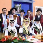 Pasadas las once de la noche, la mayoría de las 700 mesas que componían el Baile de Magos, ya lucían completas en el entorno privilegiado de la calle de La Noria. Reportaje gráfico: Sergio Méndez
