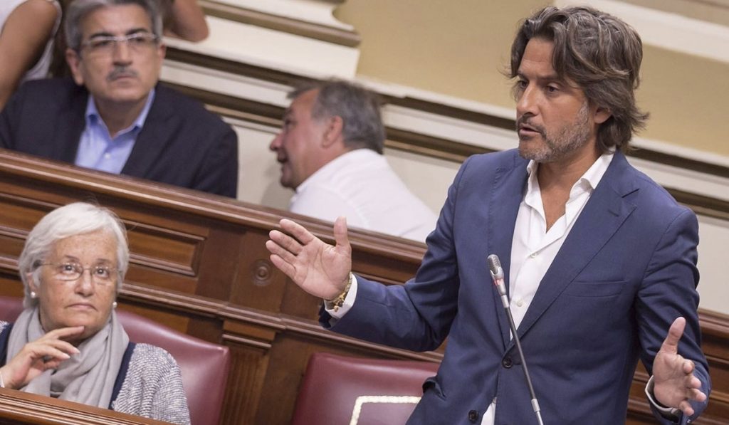 Gustavo Matos, diputado socialista, impulsor de la moción con el apoyo del abogado Carlos Álvarez, de la acusación particular en el caso Áridos. E. P.