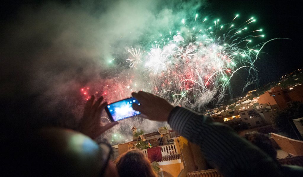 Los Fuegos de Mayo y la traca del día 3 forman parte de la esencia de las fiestas en Los Realejos. Fran Pallero