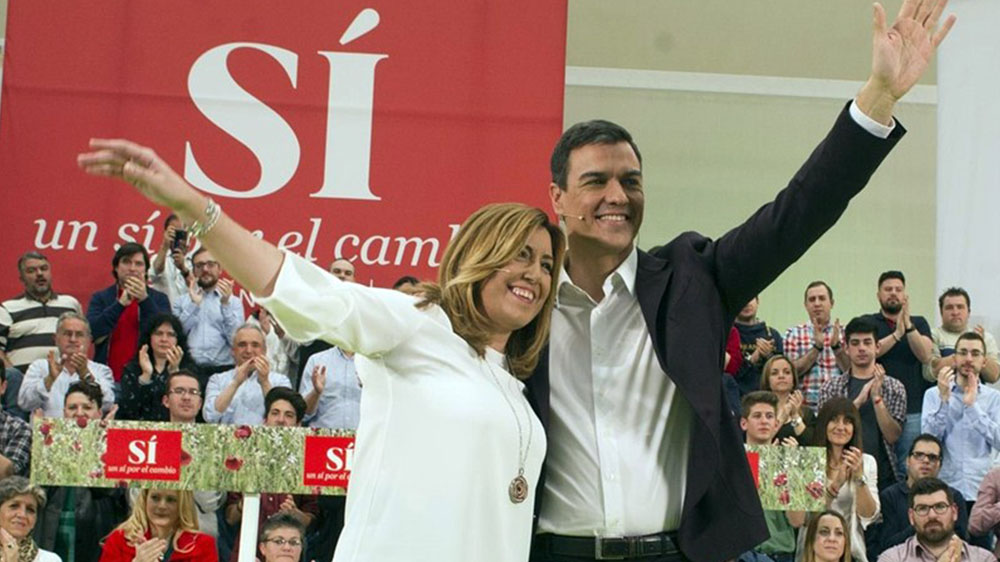Susana Díaz y Pedro Sánchez, durante un acto electoral del PSOE cuando el político madrileño aún era secretario general. EP