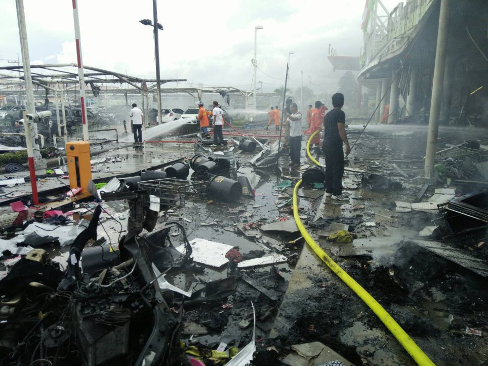 Decenas de heridos en una doble explosión en un centro comercial en Thailandia - FOTO Viral Press